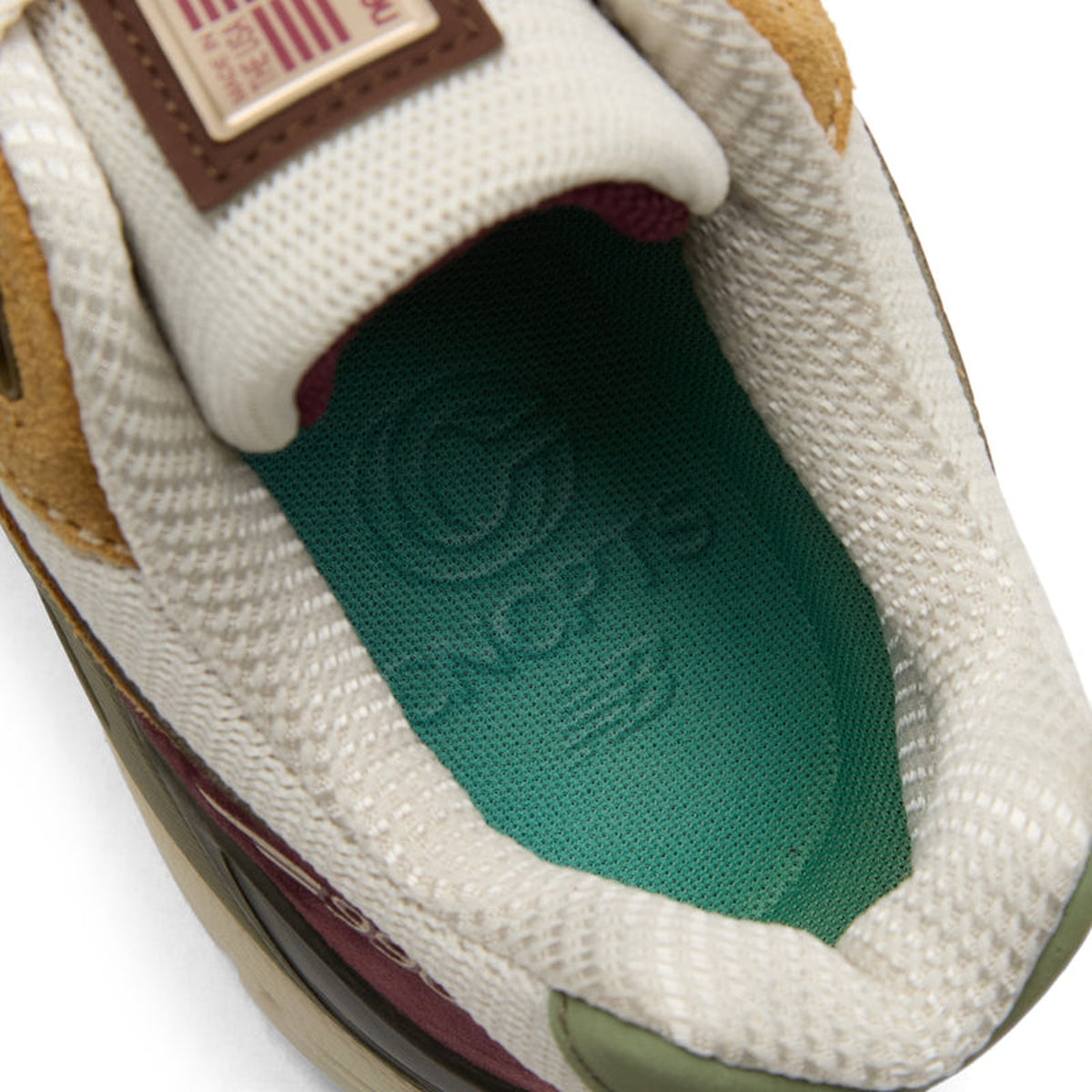 CNCPTS x New Balance 990v4 “Patina (PumpernickelDark Olivine)