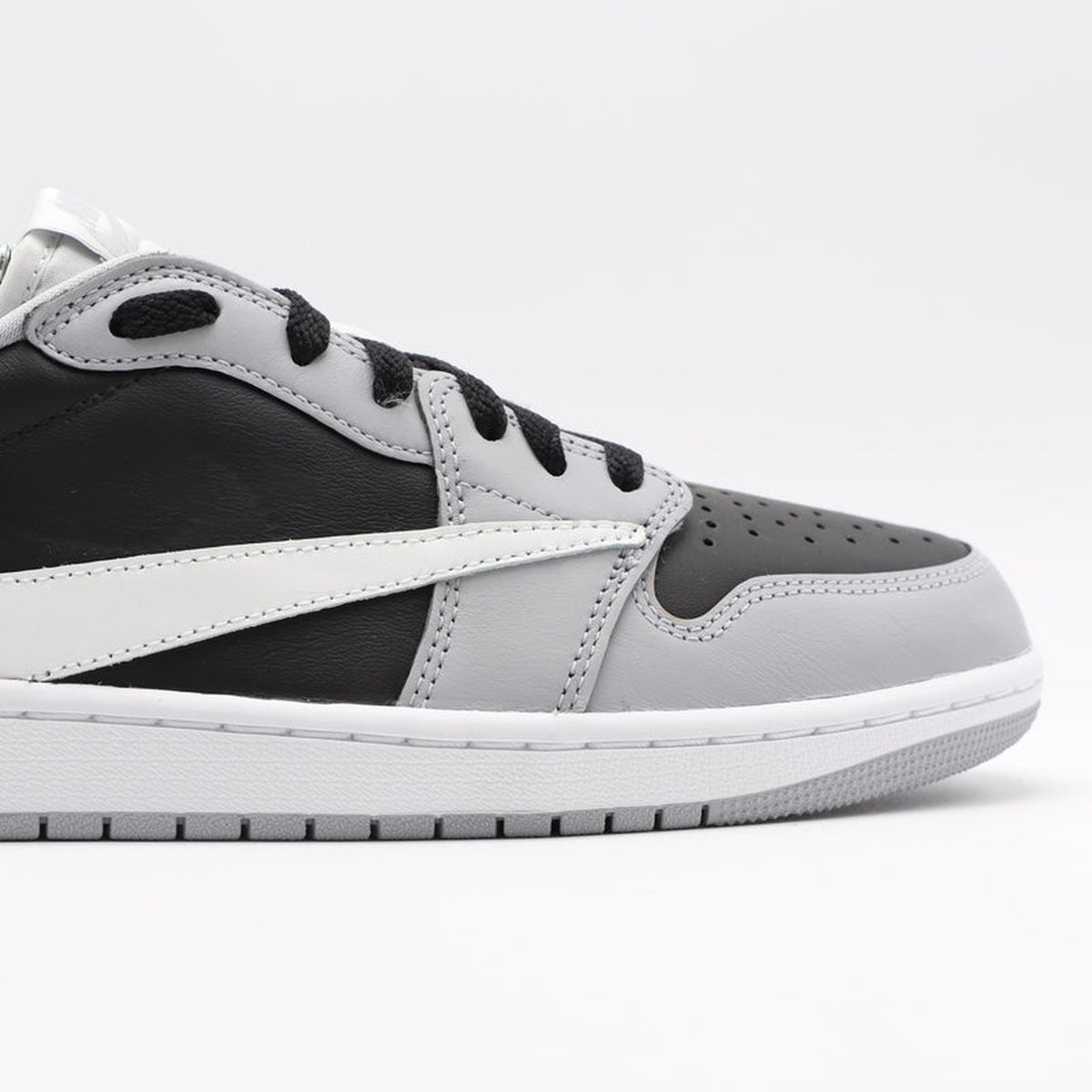 Nike Jordan 1 - Charcoal